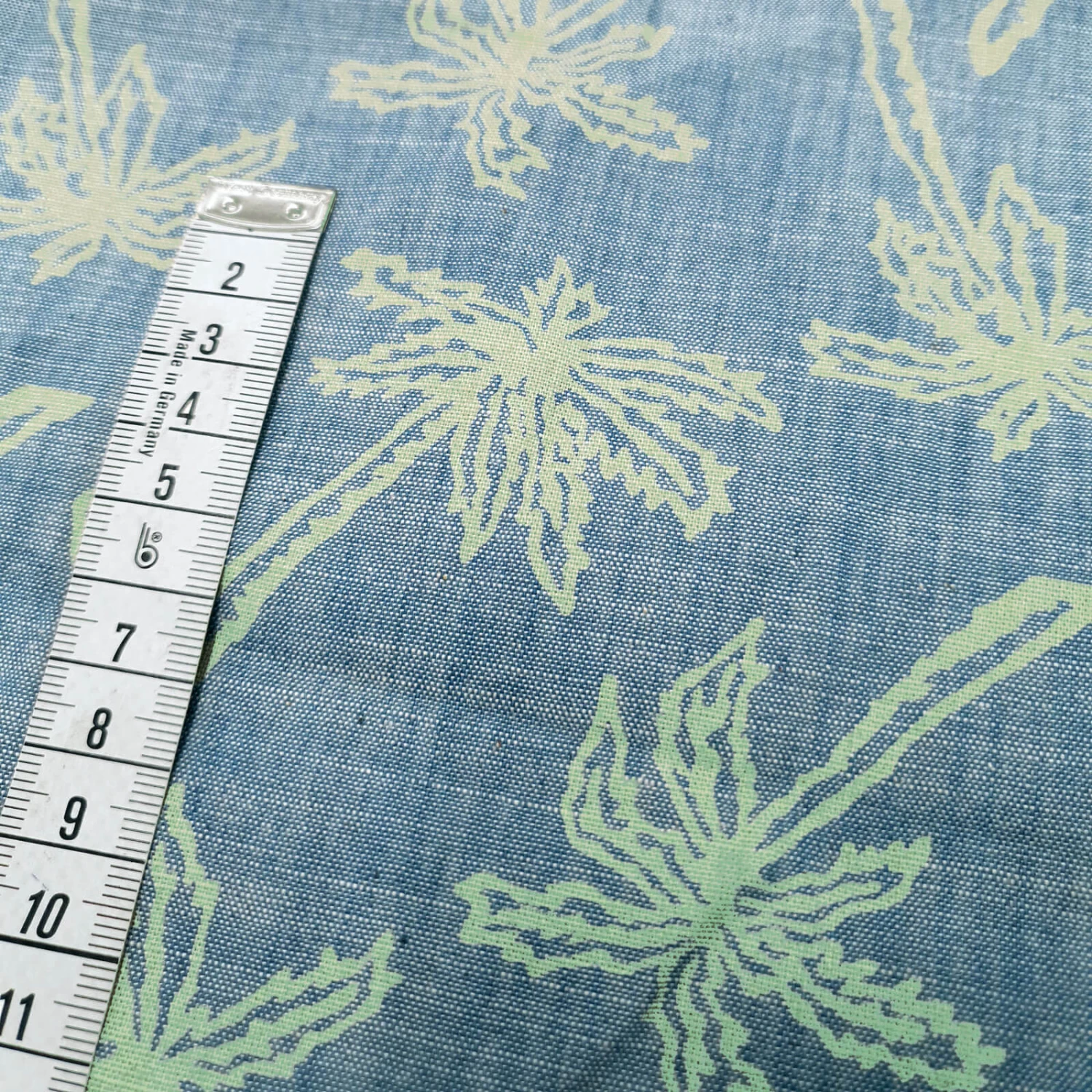 Ruan - Summer Jeans With Palm Print - Blue Mottled - Image 2