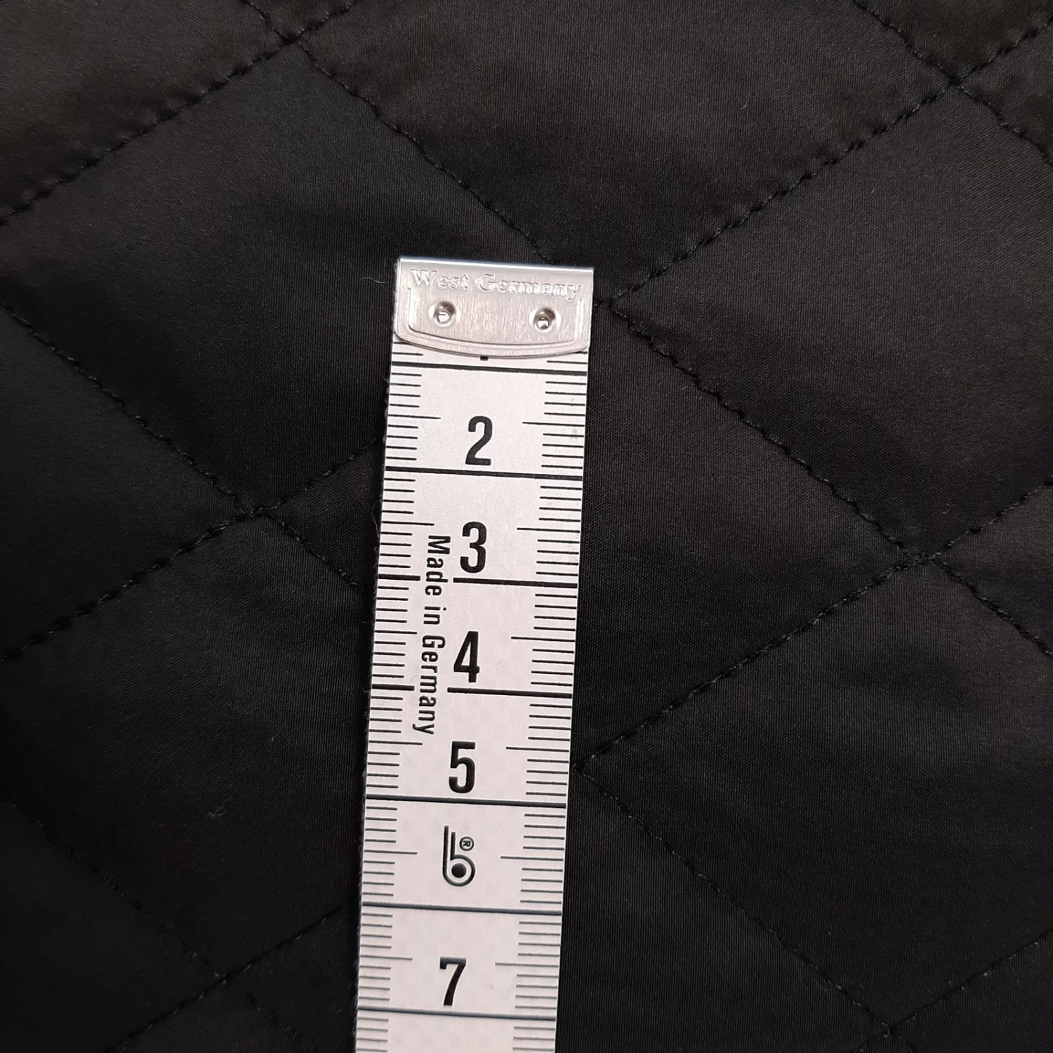 Ria - Quilted Fabric - Black - Image 3